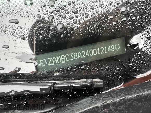 ✅ 2004 Maserati Coupe • VIN: ZAMBC38A240012148 • Lot: 55220585. Wystawiony na Copart z przebiegiem 87 977 mil. Bezpłatny archiwum sprzedaży aukcyjnych z USA i szczegółowy raport historii pojazdu na DreamBid. Zdjęcie 10.