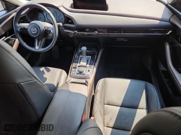 ✅ 2024 Mazda CX-30 Premium Plus • VIN: 3MVDMBEY3RM611097 • Lot: 68784825. Listed on Copart with 8,035 mi. Free auction sales archive from the USA and detailed vehicle history report at DreamBid. Image 8.