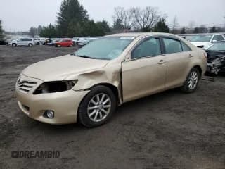 ✅ 2010 Toyota Camry • VIN: 4T1BF3EK2AU105180 • Лот: 93140765. Опубликован ранее на Copart с пробегом 180 394 миль. Бесплатный доступ к архиву аукционных продаж из США и подробный отчёт об истории автомобиля на DreamBid. Изображение 1.