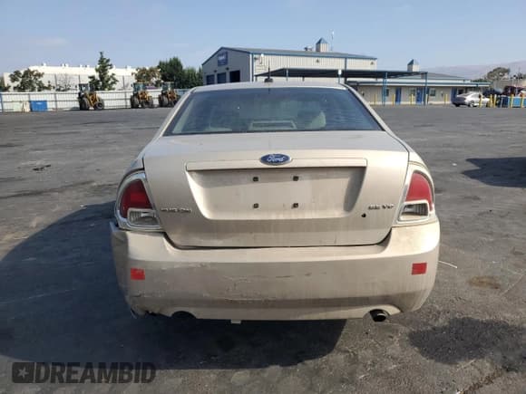✅ 2008 Ford Fusion SE • VIN: 3FAHP07128R154711 • Lot: 70184605. Listed on Copart with 291,220 mi. Free auction sales archive from the USA and detailed vehicle history report at DreamBid. Image 6.