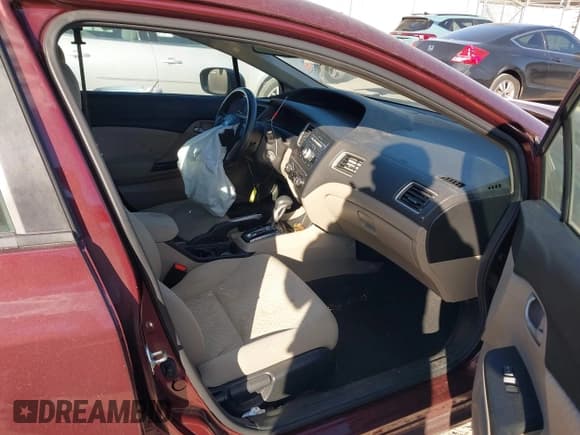 ✅ 2015 Honda Civic LX • VIN: 19XFB2F52FE253145 • Лот: 43613075. Опубликован ранее на IAAI с пробегом 130 795 миль. Бесплатный доступ к архиву аукционных продаж из США и подробный отчёт об истории автомобиля на DreamBid. Изображение 5.