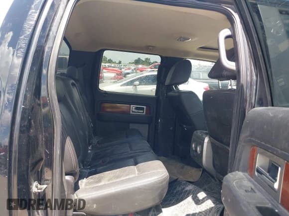 ✅ 2009 Ford F-150 XL • VIN: 1FTPW14V39FA33027 • Lot: 42804306. Listed on IAAI with 199,817 mi. Free auction sales archive from the USA and detailed vehicle history report at DreamBid. Image 8.