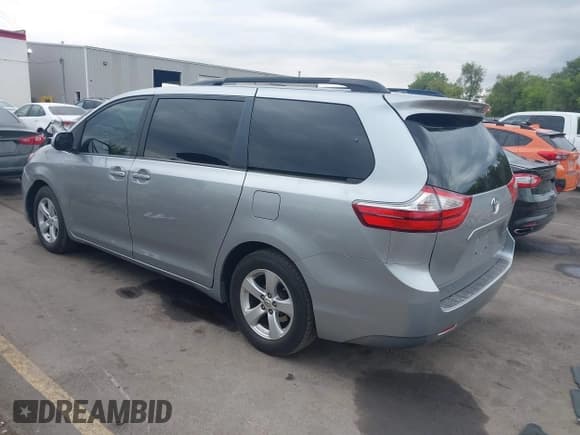 ✅ 2016 Toyota Sienna LE AAS • VIN: 5TDKK3DC8GS739598 • Lot: 43063181. Listed on IAAI with 143,303 mi. Free auction sales archive from the USA and detailed vehicle history report at DreamBid. Image 3.