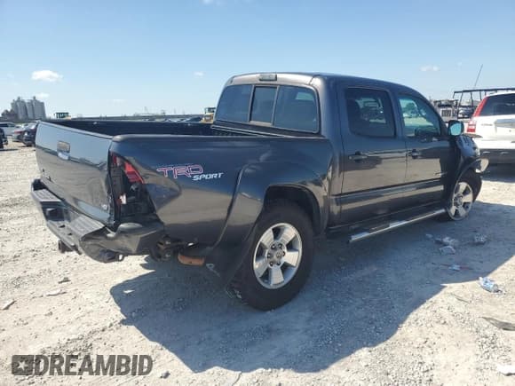 ✅ 2011 Toyota Tacoma • VIN: 5TFLU4EN4BX006729 • Lot: 56919605. Listed on Copart with 392,495 mi. Free auction sales archive from the USA and detailed vehicle history report at DreamBid. Image 3.