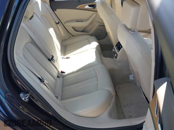 ✅ 2017 Audi A6 Prestige • VIN: WAUH2AFC1HN047456 • Lot: 41734054. Wystawiony na IAAI z przebiegiem 80 060 mil. Bezpłatny archiwum sprzedaży aukcyjnych z USA i szczegółowy raport historii pojazdu na DreamBid. Zdjęcie 8.