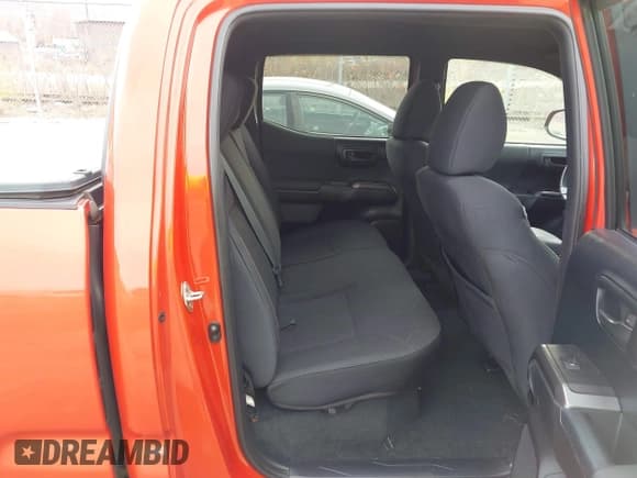 ✅ 2017 Toyota Tacoma SR5 • VIN: 3TMDZ5BN7HM014046 • Lot: 43777744. Listed on IAAI with 130,773 mi. Free auction sales archive from the USA and detailed vehicle history report at DreamBid. Image 8.