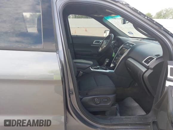 ✅ 2013 Ford Explorer XLT • VIN: 1FM5K7D82DGC60353 • Lot: 43301115. Wystawiony na IAAI z przebiegiem Nie podano. Bezpłatny archiwum sprzedaży aukcyjnych z USA i szczegółowy raport historii pojazdu na DreamBid. Zdjęcie 5.