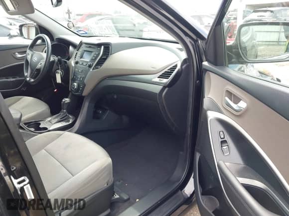 2014 Hyundai Santa Fe с VIN 5XYZU3LB0EG187445, выставлен на аукционе IAAI как лот 43295530 с пробегом 117 959 миль миль и . История ставок и продаж доступна на DreamBid. Изображение 5.