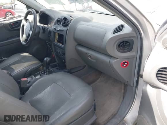 2002 Hyundai Santa Fe GLS с VIN KM8SC73D62U209998, выставлен на аукционе IAAI как лот 41915060 с пробегом 228 451 миль миль и . История ставок и продаж доступна на DreamBid. Изображение 5.