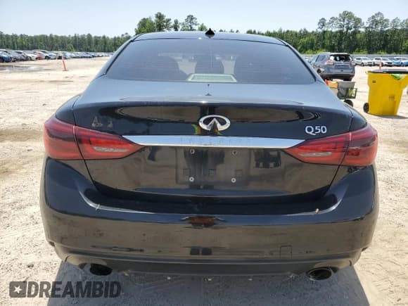 ✅ 2018 Infiniti Q50 Luxe • VIN: JN1EV7AP5JM352595 • Лот: 56908695. Опубликован ранее на Copart с пробегом 166 102 миль. Бесплатный доступ к архиву аукционных продаж из США и подробный отчёт об истории автомобиля на DreamBid. Изображение 6.