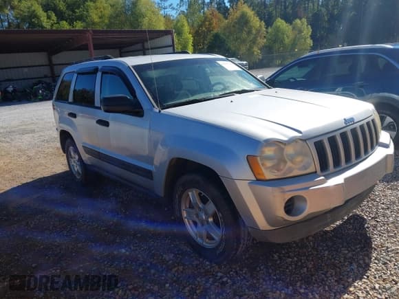 ✅ 2006 Jeep Grand Cherokee Laredo • VIN: 1J4GS48K46C119371 • Лот: 43683316. Опубликован ранее на IAAI с пробегом 201 534 миль. Бесплатный доступ к архиву аукционных продаж из США и подробный отчёт об истории автомобиля на DreamBid. Изображение 1.