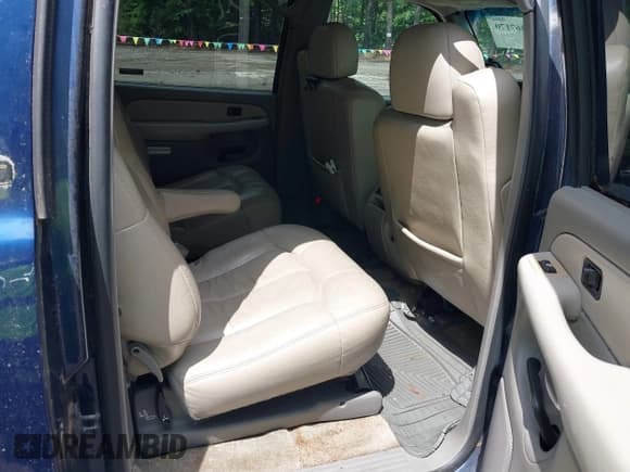 ✅ 2002 Chevrolet Suburban LT • VIN: 1GNFK16Z62J127727 • Лот: 42367170. Опубликован ранее на IAAI с пробегом 253 958 миль. Бесплатный доступ к архиву аукционных продаж из США и подробный отчёт об истории автомобиля на DreamBid. Изображение 8.