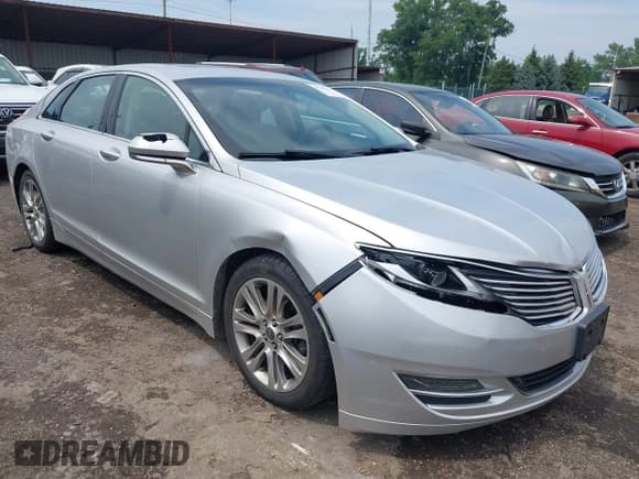 ✅ 2013 Lincoln MKZ • VIN: 3LN6L2JK6DR827497 • Lot: 42788472. Listed on IAAI with 208,007 mi. Free auction sales archive from the USA and detailed vehicle history report at DreamBid. Image 1.