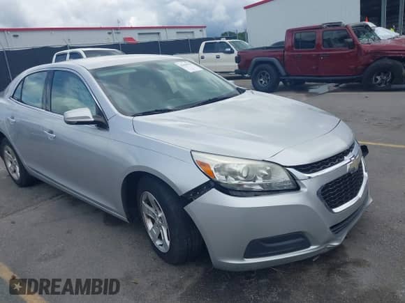 2016 Chevrolet Malibu LT z VIN 1G11C5SA5GF156985, wystawiony jako IAAI lot #42944353 z przebiegiem 159 538 mil mil oraz . Historia ofert i sprzedaży dostępna na DreamBid. Obrazek 1.