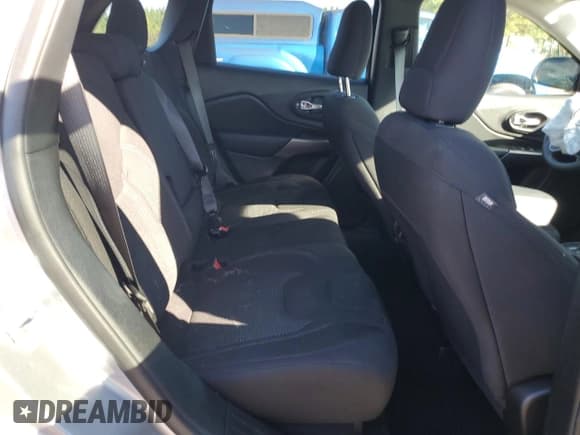 ✅ 2021 Jeep Cherokee Latitude • VIN: 1C4PJMCB8MD151649 • Lot: 89548885. Wystawiony na Copart z przebiegiem 42 395 mil. Bezpłatny archiwum sprzedaży aukcyjnych z USA i szczegółowy raport historii pojazdu na DreamBid. Zdjęcie 10.