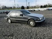 ✅ 1998 Mercedes-Benz C 230/260/280/320 • VIN: WDBHA23G4WA613941 • Lot: 46408815. Wystawiony na Copart z przebiegiem Nie podano. Bezpłatny archiwum sprzedaży aukcyjnych z USA i szczegółowy raport historii pojazdu na DreamBid. Zdjęcie 10.