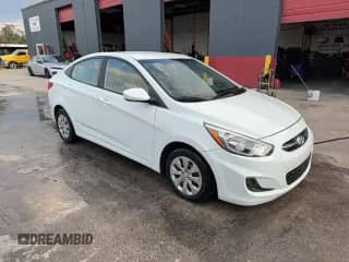 2016 Hyundai Accent SE z VIN KMHCT4AE1GU073124, wystawiony jako Copart lot #87123165 z przebiegiem 122 915 mil mil oraz Czysty tytuł • Clean title. Historia ofert i sprzedaży dostępna na DreamBid. Obrazek 1.