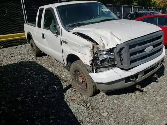 ✅ 2005 Ford F-250 XL • VIN: 1FTSX21555EC97397 • Lot: 82597765. Listed on Copart with 113,393 mi. Free auction sales archive from the USA and detailed vehicle history report at DreamBid. Image 13.