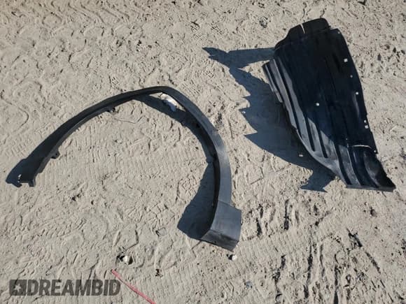 ✅ 2016 Mazda CX-9 Sport • VIN: JM3TCABY1G0109968 • Lot: 81716965. Listed on Copart with 106,878 mi. Free auction sales archive from the USA and detailed vehicle history report at DreamBid. Image 13.