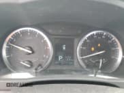 ✅ 2015 Toyota Highlander LE Plus • VIN: 5TDZKRFH2FS103283 • Lot: 84624285. Wystawiony na Copart z przebiegiem 52 717 mil. Bezpłatny archiwum sprzedaży aukcyjnych z USA i szczegółowy raport historii pojazdu na DreamBid. Zdjęcie 9.