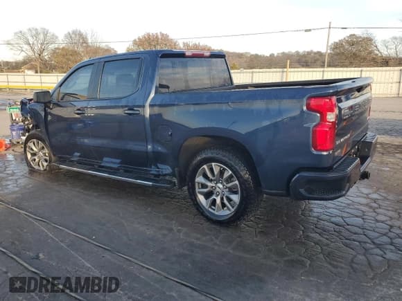 ✅ 2022 Chevrolet Silverado 1500 RST • VIN: 1GCUYEED2NZ234971 • Lot: 92379515. Wystawiony na Copart z przebiegiem 57 586 mil. Bezpłatny archiwum sprzedaży aukcyjnych z USA i szczegółowy raport historii pojazdu na DreamBid. Zdjęcie 2.