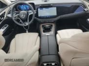 ✅ 2025 Mercedes-Benz E 350 • VIN: W1KLF4HB4SA131511 • Lot: 66153115. Wystawiony na Copart z przebiegiem 864 mil. Bezpłatny archiwum sprzedaży aukcyjnych z USA i szczegółowy raport historii pojazdu na DreamBid. Zdjęcie 8.