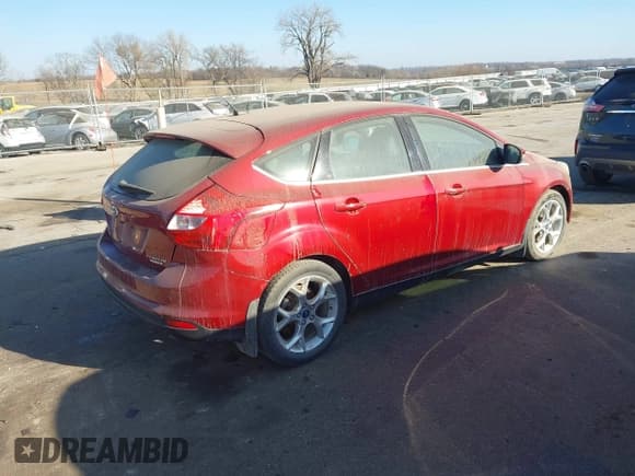 ✅ 2014 Ford Focus Titanium • VIN: 1FADP3N27EL117854 • Лот: 43677950. Опубликован ранее на IAAI с пробегом 218 147 миль. Бесплатный доступ к архиву аукционных продаж из США и подробный отчёт об истории автомобиля на DreamBid. Изображение 4.