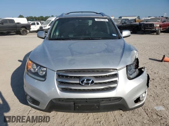 ✅ 2012 Hyundai Santa Fe SE • VIN: 5XYZH4AG5CG097214 • Lot: 80681584. Listed on Copart with 55,806 mi. Free auction sales archive from the USA and detailed vehicle history report at DreamBid. Image 5.
