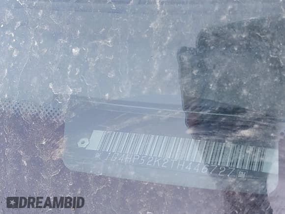 ✅ 1996 Buick LeSabre Custom • VIN: 1G4HP52K2TH446727 • Lot: 41528296. Wystawiony na IAAI z przebiegiem 225 274 mil. Bezpłatny archiwum sprzedaży aukcyjnych z USA i szczegółowy raport historii pojazdu na DreamBid. Zdjęcie 9.