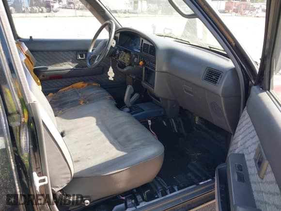 ✅ 1994 Toyota 4Runner • VIN: JT3VN39W1R8059206 • Lot: 42513769. Listed on IAAI with 150,043 mi. Free auction sales archive from the USA and detailed vehicle history report at DreamBid. Image 5.