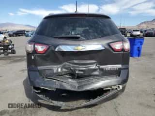 2016 Chevrolet Traverse LS z VIN 1GNKRFKD2GJ145960, wystawiony jako Copart lot #81696635 z przebiegiem 195 532 mil mil oraz Szkoda całkowita • Salvage title. Historia ofert i sprzedaży dostępna na DreamBid. Obrazek 6.
