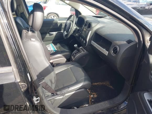 ✅ 2015 Jeep Compass High Altitude • VIN: 1C4NJDEB2FD109260 • Lot: 43514206. Wystawiony na IAAI z przebiegiem 70 345 mil. Bezpłatny archiwum sprzedaży aukcyjnych z USA i szczegółowy raport historii pojazdu na DreamBid. Zdjęcie 5.