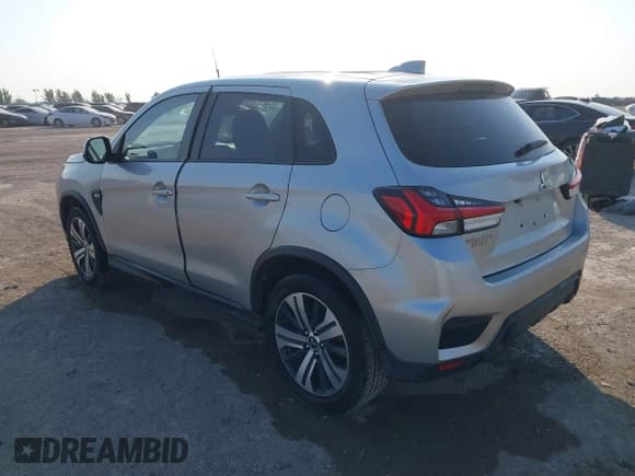 ✅ 2021 Mitsubishi Outlander ES • VIN: JA4APUAU2MU035382 • Lot: 43240608. Wystawiony na IAAI z przebiegiem 79 908 mil. Bezpłatny archiwum sprzedaży aukcyjnych z USA i szczegółowy raport historii pojazdu na DreamBid. Zdjęcie 3.