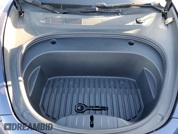 ✅ 2021 Tesla Model 3 Long Range • VIN: 5YJ3E1EB1MF050086 • Lot: 88271505. Wystawiony na Copart z przebiegiem 55 150 mil. Bezpłatny archiwum sprzedaży aukcyjnych z USA i szczegółowy raport historii pojazdu na DreamBid. Zdjęcie 11.