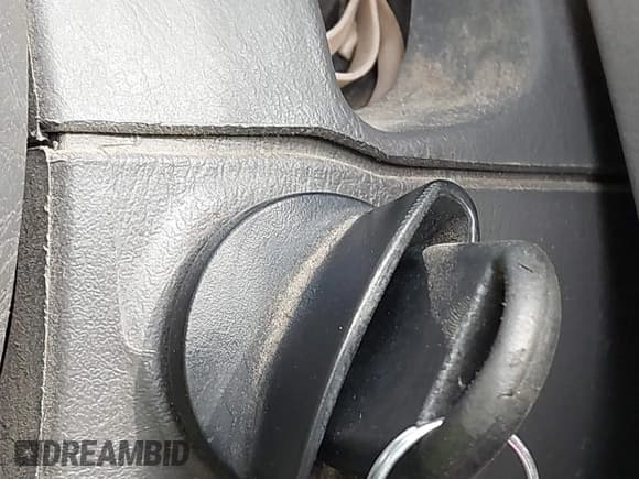 ✅ 2004 Ford Taurus SE • VIN: 1FAFP53U64A179927 • Lot: 43806080. Listed on IAAI with 204,709 mi. Free auction sales archive from the USA and detailed vehicle history report at DreamBid. Image 11.