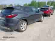 2021 Chevrolet Blazer LT z VIN 3GNKBHR42MS587363, wystawiony jako IAAI lot #42775430 z przebiegiem 60 610 mil mil oraz . Historia ofert i sprzedaży dostępna na DreamBid. Obrazek 4.