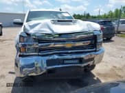 ✅ 2017 Chevrolet Silverado 2500HD LT • VIN: 1GC1KVEYXHF219437 • Lot: 42540161. Wystawiony na IAAI z przebiegiem 195 591 mil. Bezpłatny archiwum sprzedaży aukcyjnych z USA i szczegółowy raport historii pojazdu na DreamBid. Zdjęcie 6.