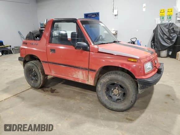 ✅ 1995 Geo Tracker • VIN: 2CNBJ1866S6918393 • Lot: 66631455. Wystawiony na Copart z przebiegiem 109 609 mil. Bezpłatny archiwum sprzedaży aukcyjnych z USA i szczegółowy raport historii pojazdu na DreamBid. Zdjęcie 4.