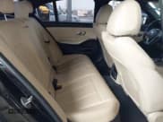 ✅ 2020 BMW 3 Series 330i • VIN: WBA5R1C00LFH38833 • Lot: 43701096. Wystawiony na IAAI z przebiegiem 108 620 mil. Bezpłatny archiwum sprzedaży aukcyjnych z USA i szczegółowy raport historii pojazdu na DreamBid. Zdjęcie 8.