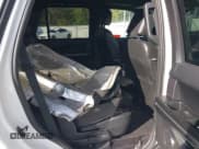 ✅ 2021 Ford Expedition XLT • VIN: 1FMJU1JT1MEA53043 • Lot: 40342281. Wystawiony na IAAI z przebiegiem 20 800 mil. Bezpłatny archiwum sprzedaży aukcyjnych z USA i szczegółowy raport historii pojazdu na DreamBid. Zdjęcie 8.