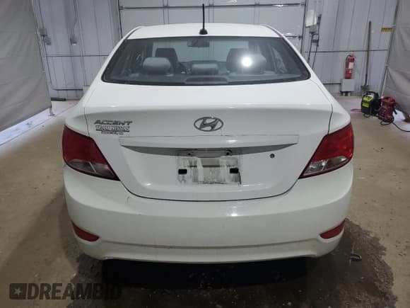 ✅ 2016 Hyundai Accent SE • VIN: KMHCT4AE5GU080772 • Lot: 69993635. Wystawiony na Copart z przebiegiem 100 462 mil. Bezpłatny archiwum sprzedaży aukcyjnych z USA i szczegółowy raport historii pojazdu na DreamBid. Zdjęcie 6.