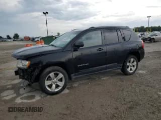 ✅ 2013 Jeep Compass Sport • VIN: 1C4NJCBB0DD250534 • Lot: 64680645. Wystawiony na Copart z przebiegiem Nie podano. Bezpłatny archiwum sprzedaży aukcyjnych z USA i szczegółowy raport historii pojazdu na DreamBid. Zdjęcie 1.
