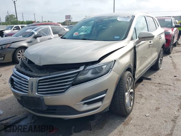 ✅ 2017 Lincoln MKC Select • VIN: 5LMCJ2D96HUL62006 • Lot: 41958894. Wystawiony na IAAI z przebiegiem 76 492 mil. Bezpłatny archiwum sprzedaży aukcyjnych z USA i szczegółowy raport historii pojazdu na DreamBid. Zdjęcie 2.