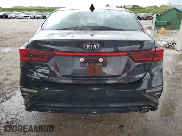 ✅ 2021 Kia Forte FE • VIN: 3KPF24AD4ME269497 • Lot: 65911775. Wystawiony na Copart z przebiegiem 93 086 mil. Bezpłatny archiwum sprzedaży aukcyjnych z USA i szczegółowy raport historii pojazdu na DreamBid. Zdjęcie 6.