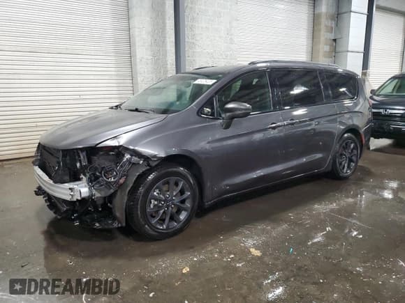 ✅ 2021 Chrysler Pacifica Touring L • VIN: 2C4RC1BG2MR559219 • Lot: 93408405. Listed on Copart with 67,333 mi. Free auction sales archive from the USA and detailed vehicle history report at DreamBid. Image 1.