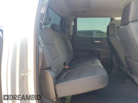 ✅ 2019 Chevrolet Silverado 1500 LT • VIN: 3GCPWCED2KG165461 • Лот: 86649605. Опубликован ранее на Copart с пробегом 116 627 миль. Бесплатный доступ к архиву аукционных продаж из США и подробный отчёт об истории автомобиля на DreamBid. Изображение 10.