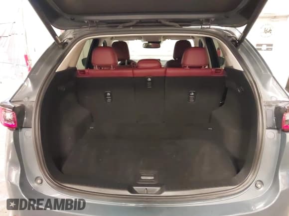 ✅ 2023 Mazda CX-5 S Carbon Edition • VIN: JM3KFBCM1P0238345 • Lot: 42799769. Wystawiony na IAAI z przebiegiem 53 614 mil. Bezpłatny archiwum sprzedaży aukcyjnych z USA i szczegółowy raport historii pojazdu na DreamBid. Zdjęcie 17.