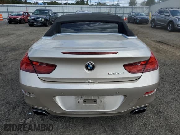 ✅ 2012 BMW 6 Series 650i • VIN: WBALZ3C5XCDL70734 • Лот: 84766915. Опубликован ранее на Copart с пробегом 133 641 миль. Бесплатный доступ к архиву аукционных продаж из США и подробный отчёт об истории автомобиля на DreamBid. Изображение 6.