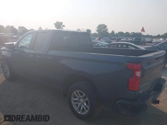✅ 2019 Chevrolet Silverado 1500 RST • VIN: 1GCRYEED8KZ353738 • Lot: 40343310. Wystawiony na IAAI z przebiegiem 96 077 mil. Bezpłatny archiwum sprzedaży aukcyjnych z USA i szczegółowy raport historii pojazdu na DreamBid. Zdjęcie 3.
