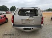 ✅ 2008 Chevrolet Suburban LTZ • VIN: 1GNFC16J48R118641 • Lot: 66723344. Wystawiony na Copart z przebiegiem 211 164 mil. Bezpłatny archiwum sprzedaży aukcyjnych z USA i szczegółowy raport historii pojazdu na DreamBid. Zdjęcie 6.